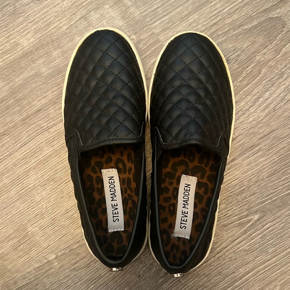 Steve Madden Slip-on Sneakers